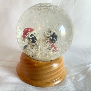 RARE 101 Dalmatians snow globe